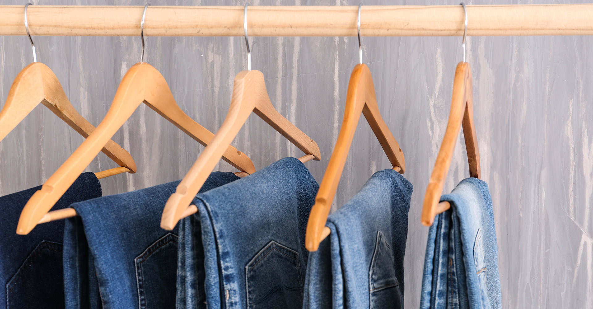 Patrsssing Plotting vs. Pantsing: Weighing the Methods and Their Merits